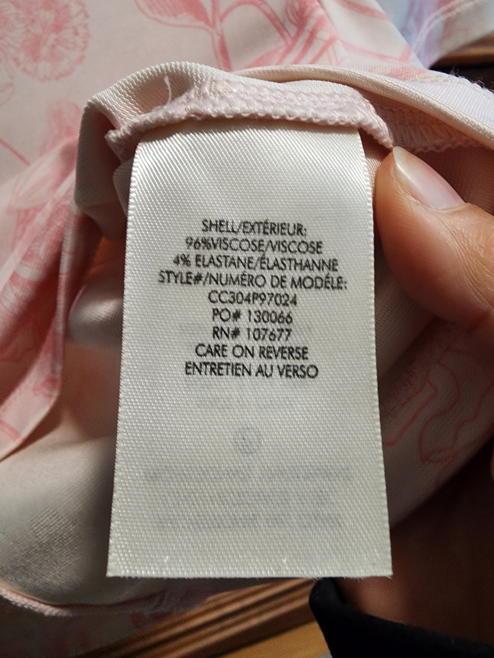 Alice + Olivia White and Light Pink Floral Crewneck Crop Top - Picture 4 of 6